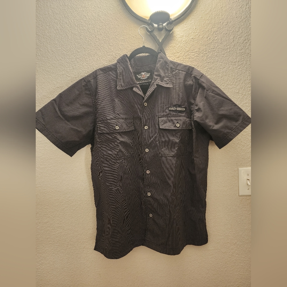 Mens harley davidson button top sz l